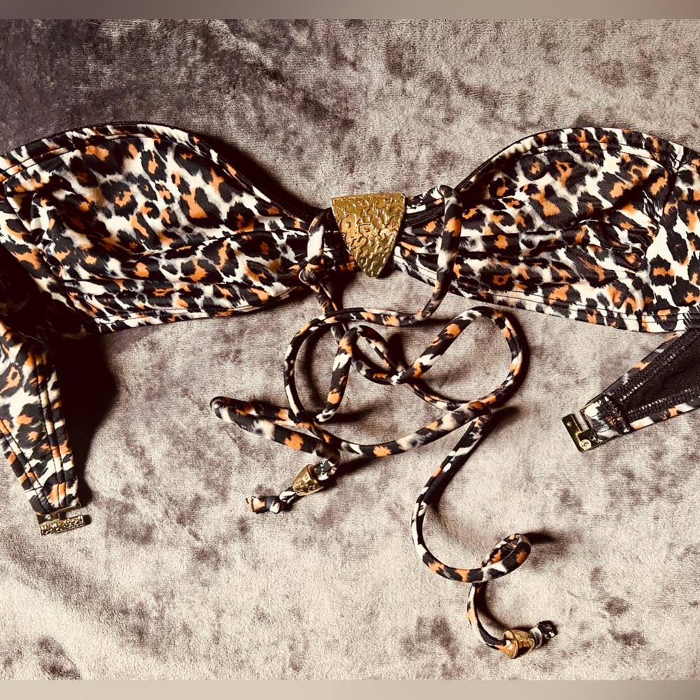 ❣️Leopard print H&M Bikini Top ❣️